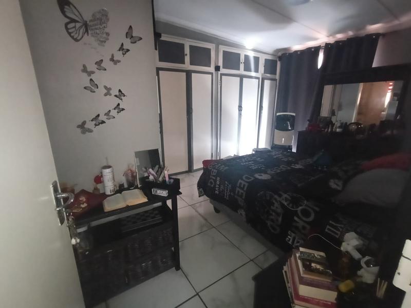 4 Bedroom Property for Sale in Strubenvale Gauteng