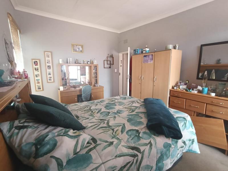 4 Bedroom Property for Sale in Strubenvale Gauteng