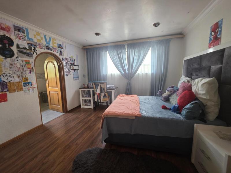 5 Bedroom Property for Sale in Sunward Park Gauteng