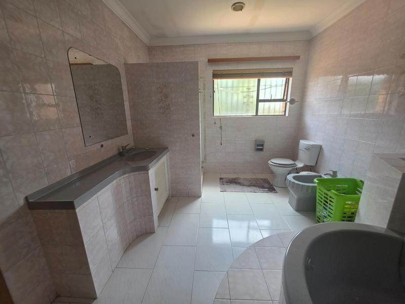 5 Bedroom Property for Sale in Sunward Park Gauteng