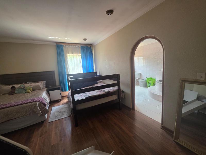 5 Bedroom Property for Sale in Sunward Park Gauteng