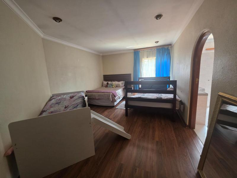 5 Bedroom Property for Sale in Sunward Park Gauteng