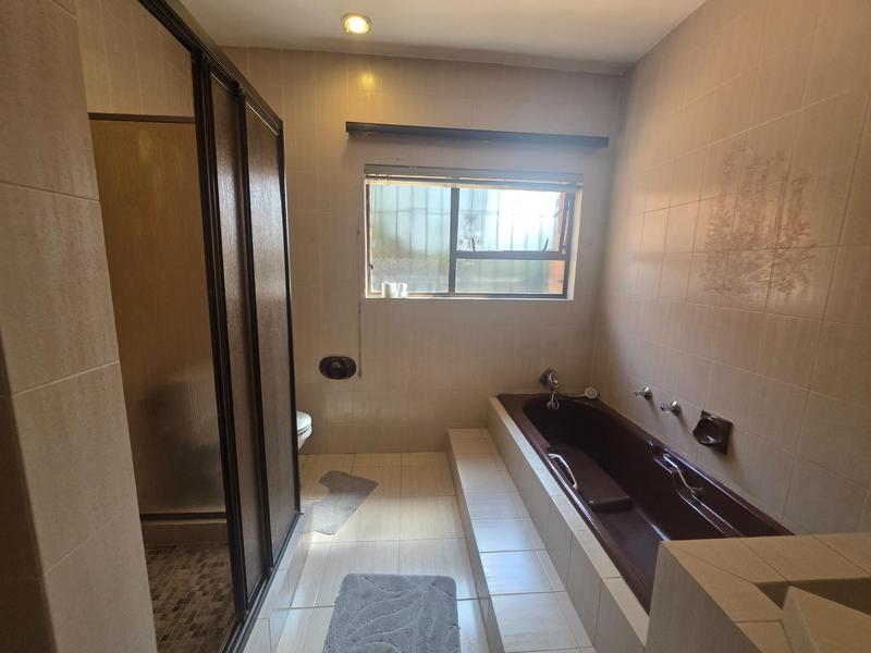 5 Bedroom Property for Sale in Sunward Park Gauteng