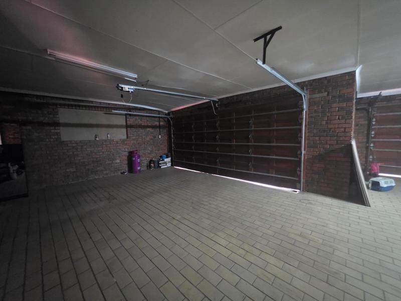 5 Bedroom Property for Sale in Sunward Park Gauteng