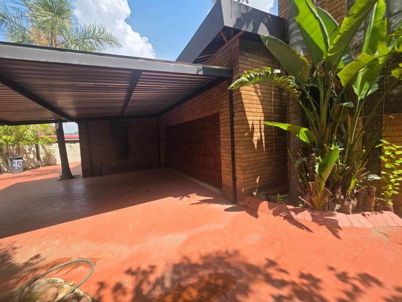 5 Bedroom Property for Sale in Sunward Park Gauteng