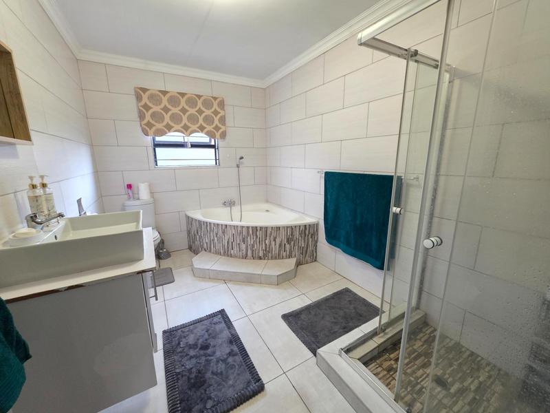 3 Bedroom Property for Sale in Meyerton Central Gauteng