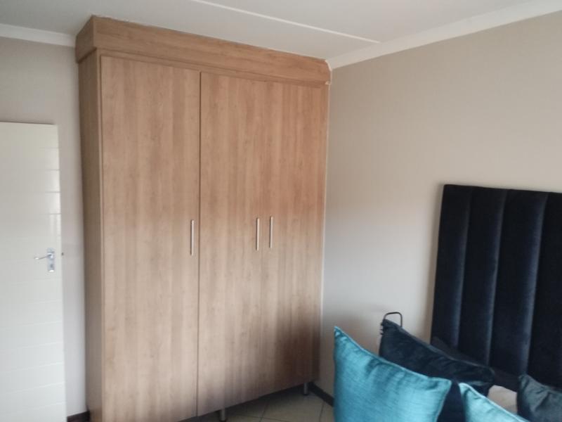 2 Bedroom Property for Sale in Noordwyk Gauteng