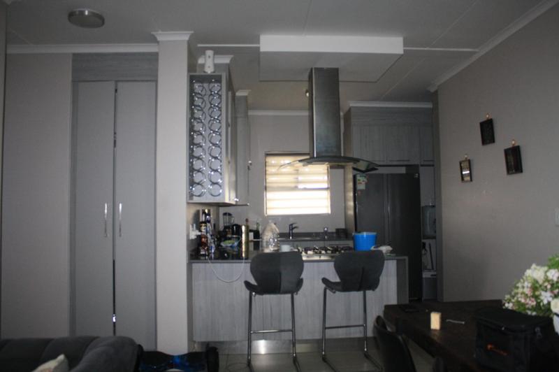 3 Bedroom Property for Sale in Erand Gardens Gauteng