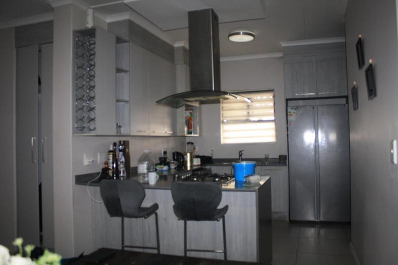 3 Bedroom Property for Sale in Erand Gardens Gauteng