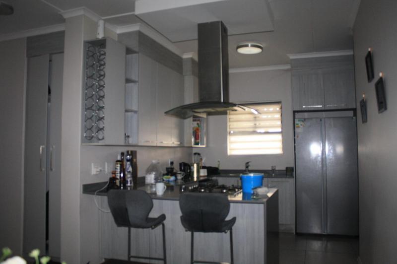3 Bedroom Property for Sale in Erand Gardens Gauteng