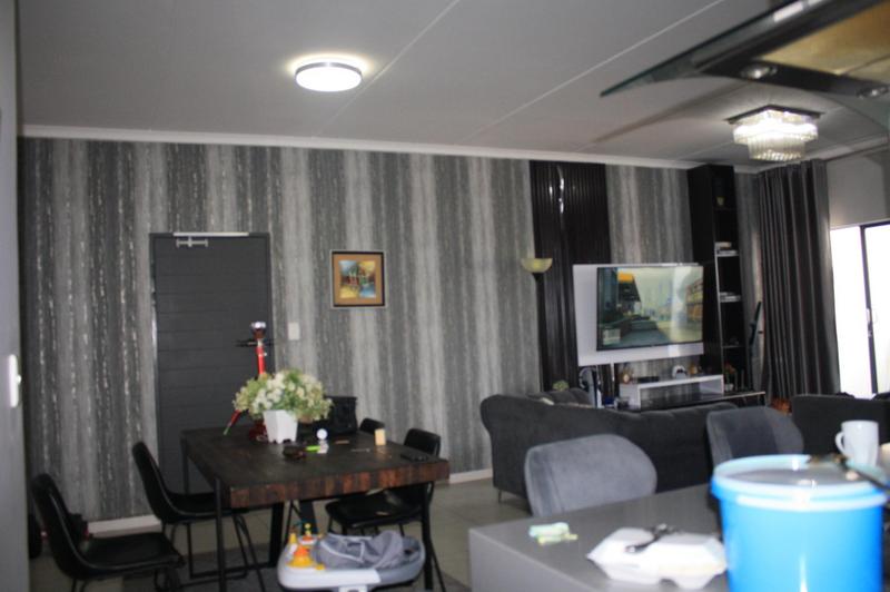 3 Bedroom Property for Sale in Erand Gardens Gauteng