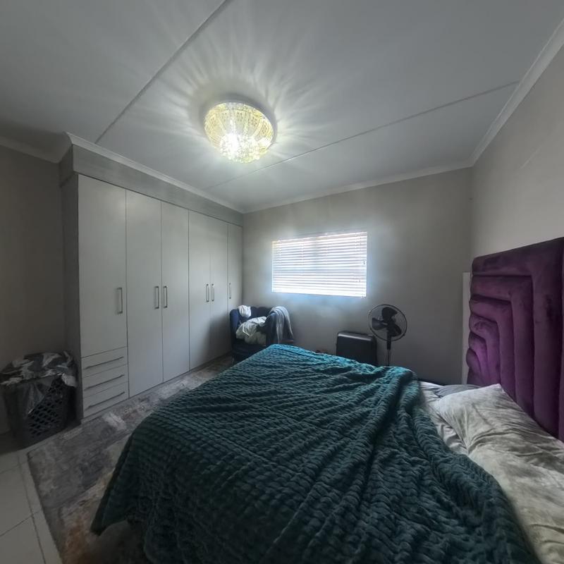 3 Bedroom Property for Sale in Erand Gardens Gauteng