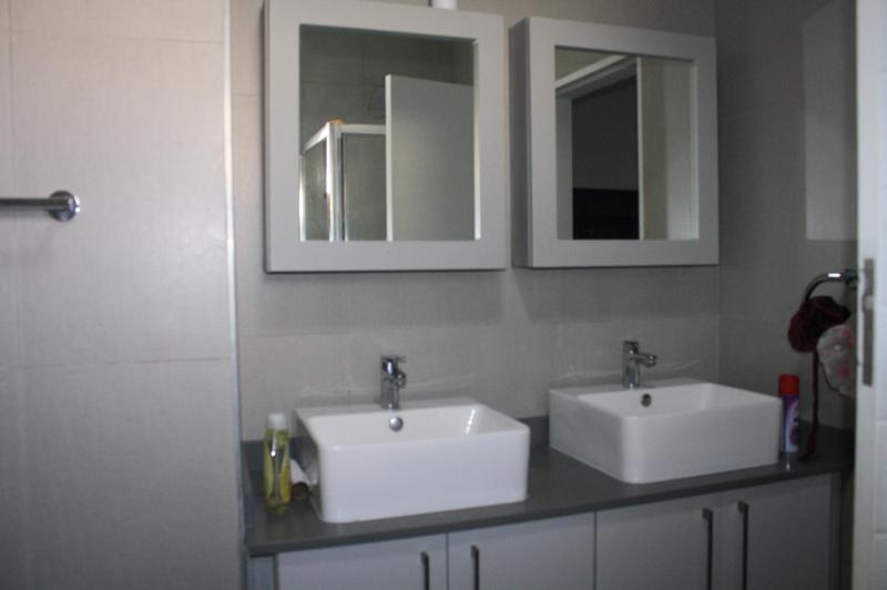 3 Bedroom Property for Sale in Erand Gardens Gauteng