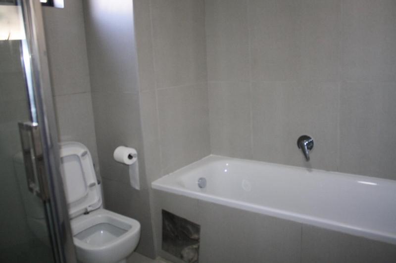 3 Bedroom Property for Sale in Erand Gardens Gauteng