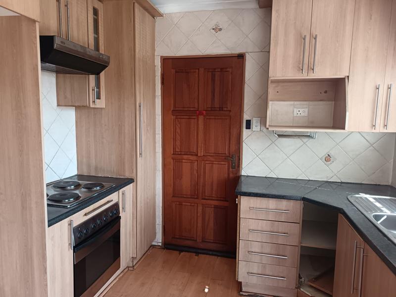 3 Bedroom Property for Sale in Clayville Gauteng