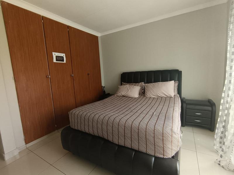 3 Bedroom Property for Sale in Clayville Gauteng