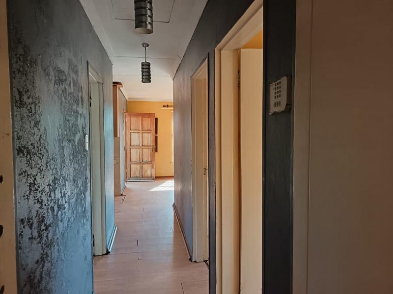 3 Bedroom Property for Sale in Clayville Gauteng