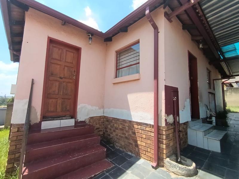 3 Bedroom Property for Sale in Clayville Gauteng