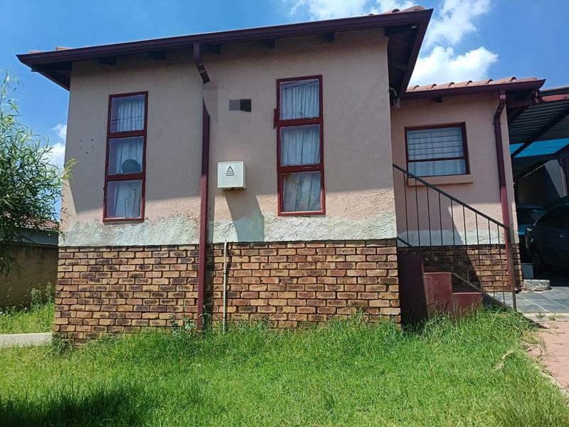 3 Bedroom Property for Sale in Clayville Gauteng