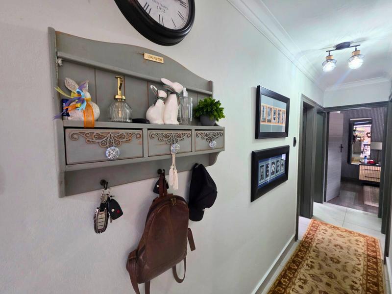 4 Bedroom Property for Sale in Faerie Glen Gauteng