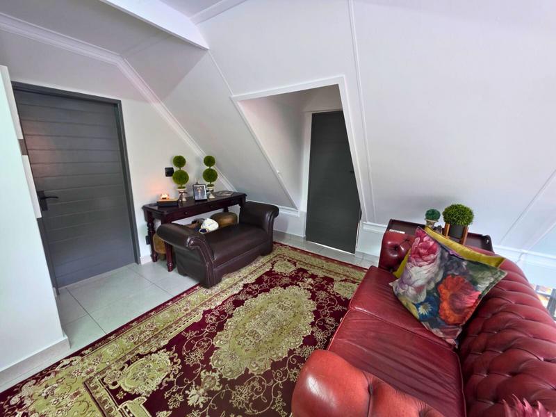 4 Bedroom Property for Sale in Faerie Glen Gauteng