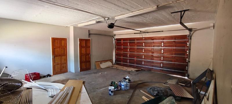 To Let 4 Bedroom Property for Rent in Parkdene Gauteng