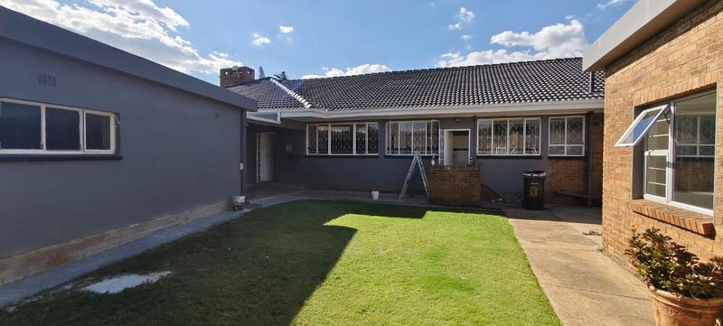 To Let 4 Bedroom Property for Rent in Parkdene Gauteng
