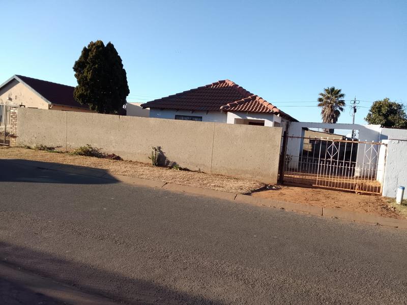 3 Bedroom Property for Sale in Lenasia Gauteng