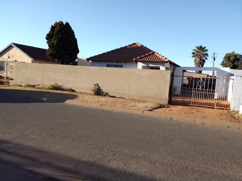 3 Bedroom Property for Sale in Lenasia Gauteng