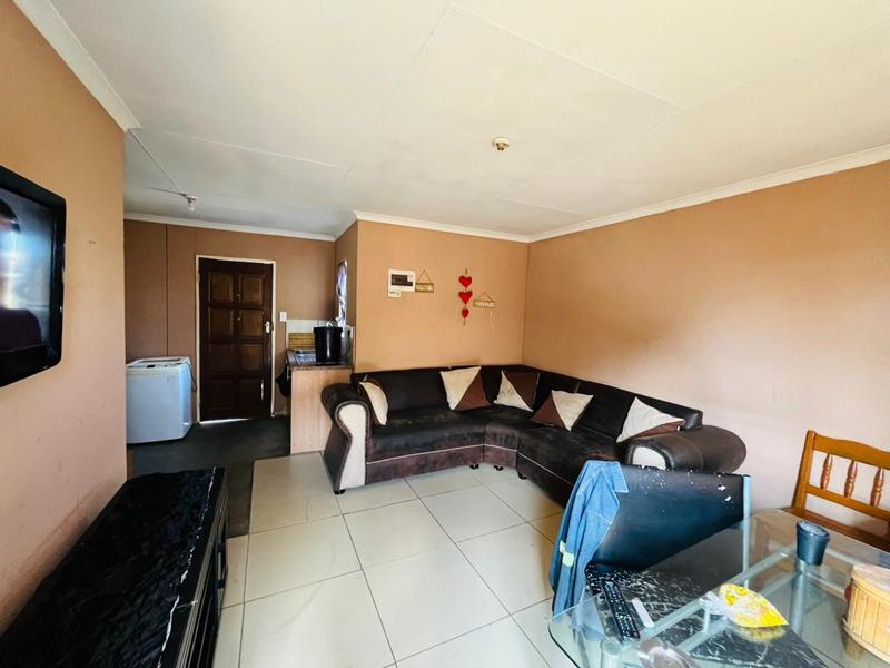 2 Bedroom Property for Sale in Windmill Park Gauteng