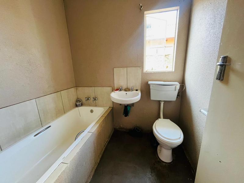 2 Bedroom Property for Sale in Windmill Park Gauteng