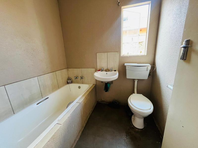 2 Bedroom Property for Sale in Windmill Park Gauteng