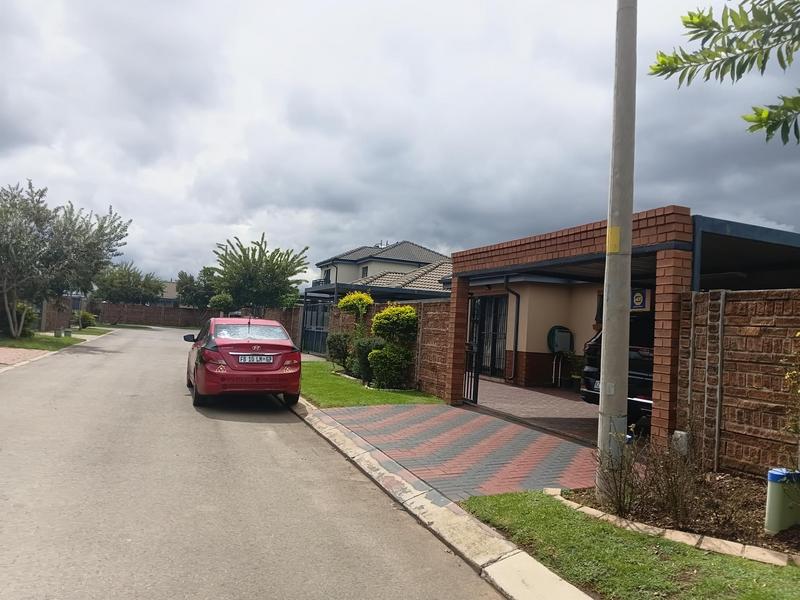 To Let 5 Bedroom Property for Rent in Leopard