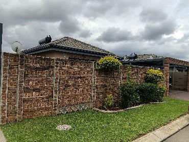 To Let 5 Bedroom Property for Rent in Leopard