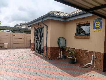To Let 5 Bedroom Property for Rent in Leopard