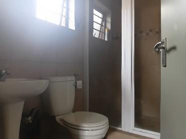 To Let 5 Bedroom Property for Rent in Leopard