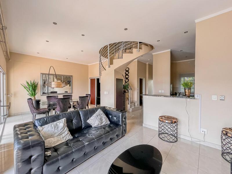 To Let 3 Bedroom Property for Rent in Sandhurst Gauteng