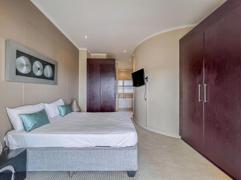 To Let 3 Bedroom Property for Rent in Sandhurst Gauteng