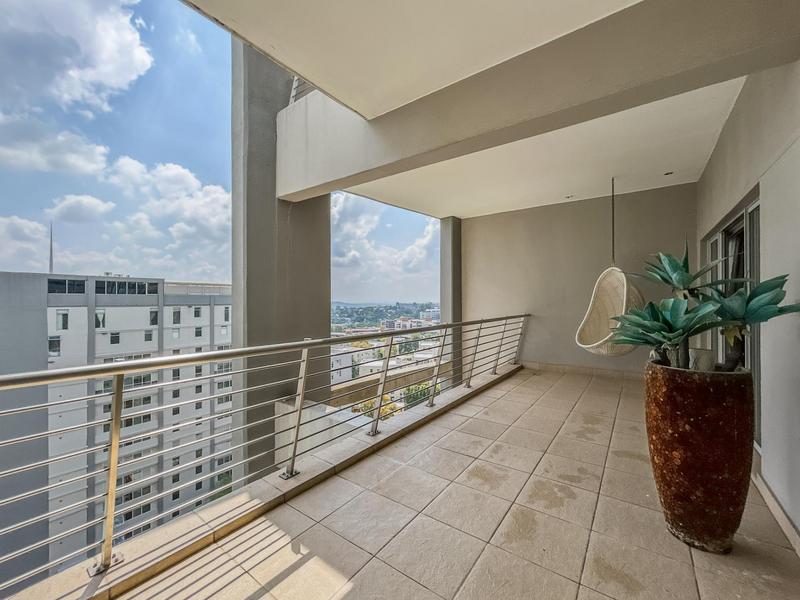 To Let 3 Bedroom Property for Rent in Sandhurst Gauteng