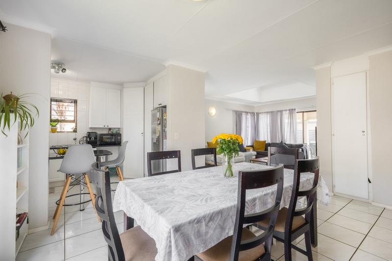 2 Bedroom Property for Sale in Beverley Gauteng