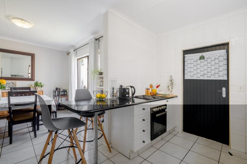 2 Bedroom Property for Sale in Beverley Gauteng