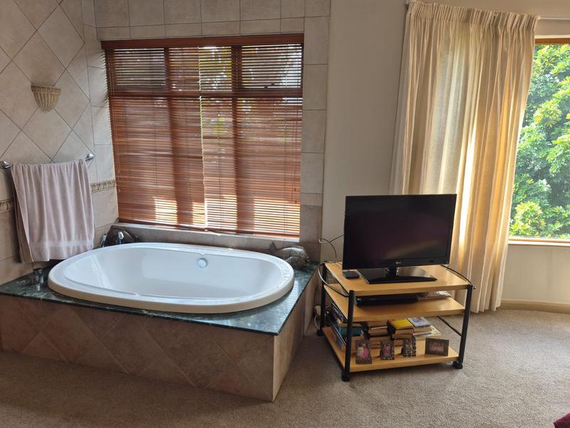 To Let 6 Bedroom Property for Rent in Muckleneuk Gauteng