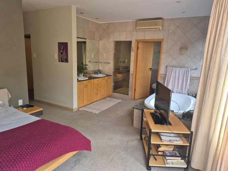 To Let 6 Bedroom Property for Rent in Muckleneuk Gauteng