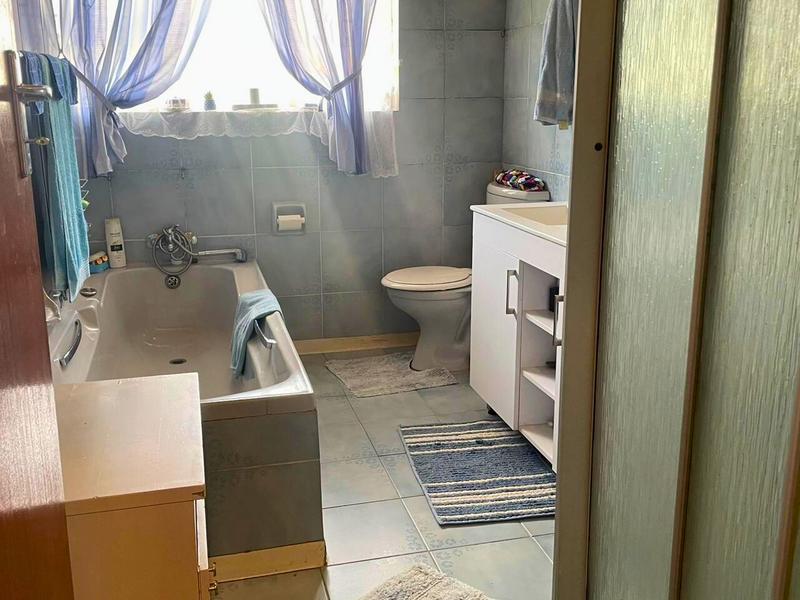 5 Bedroom Property for Sale in Birchleigh Gauteng