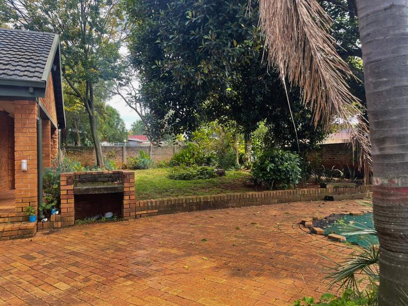 5 Bedroom Property for Sale in Birchleigh Gauteng