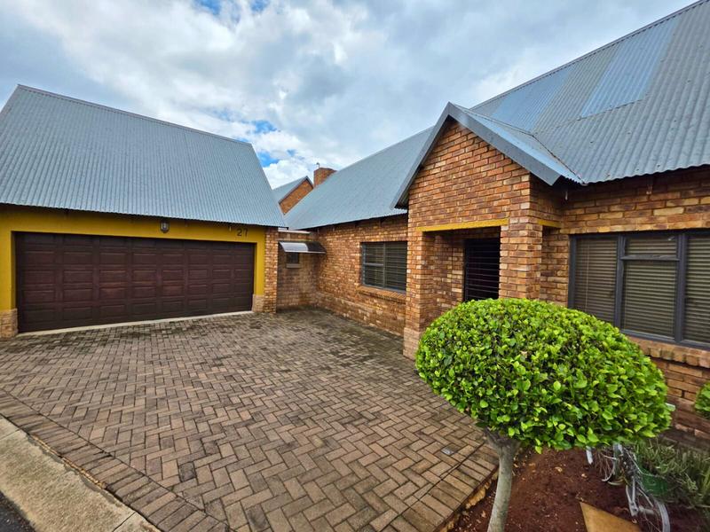 2 Bedroom Property for Sale in Glen Marais Gauteng