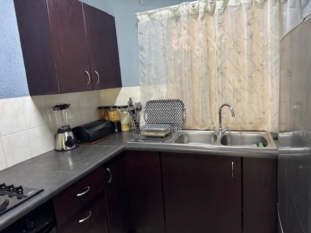 1 Bedroom Property for Sale in Willowbrook Gauteng