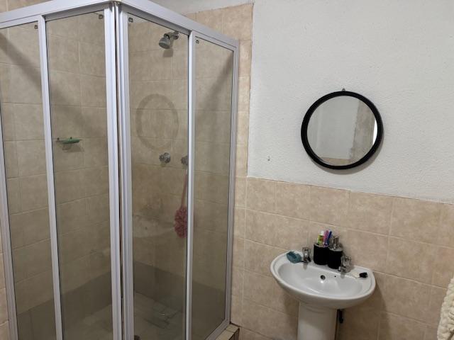 1 Bedroom Property for Sale in Willowbrook Gauteng