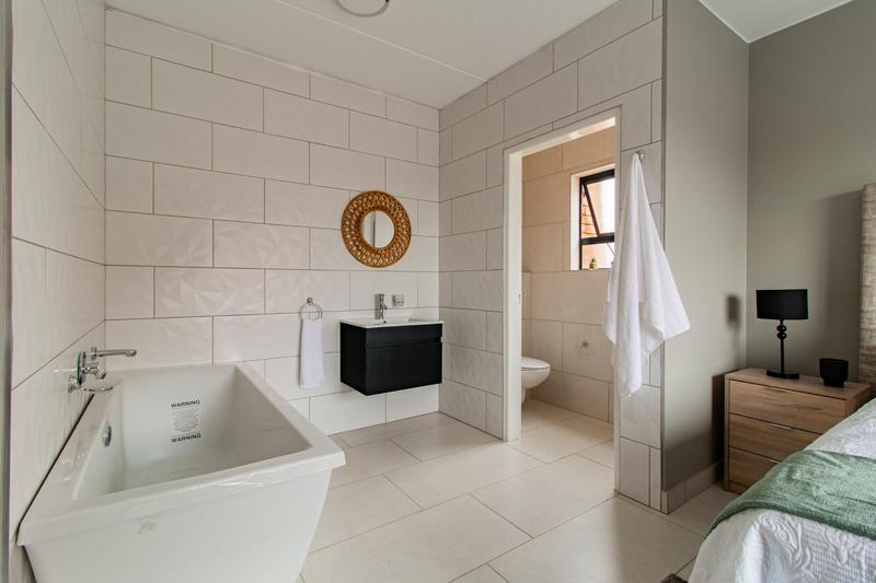 To Let 2 Bedroom Property for Rent in Bedford Gardens Gauteng