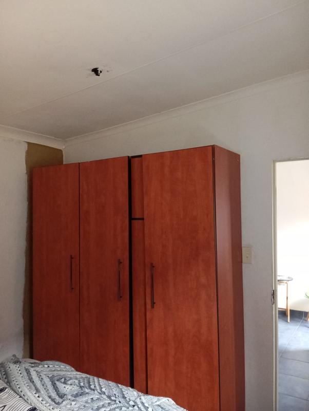 To Let 1 Bedroom Property for Rent in Marlands Gauteng